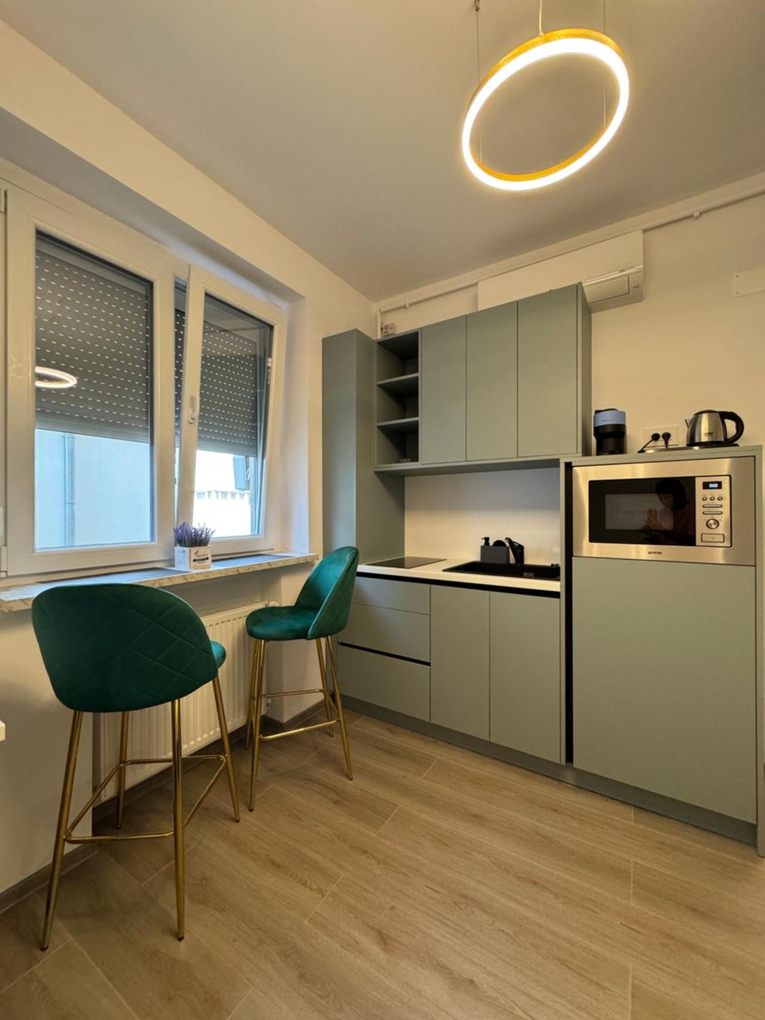 Central Suite Bucarest Esterno foto